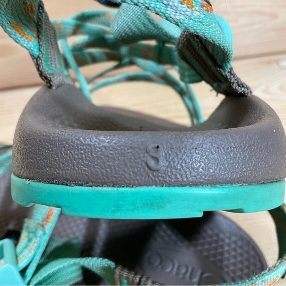 Chaco ZX1 Classic Ecotread Waterproof Sandals 
J180268
Youth Size 3
Green Orange - Picture 5 of 6